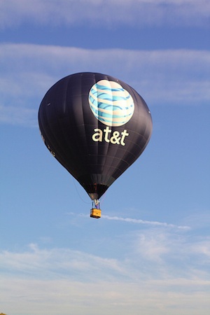 AT&T vola alto grazie ad iPhone, attivati 3,1 milioni di dispositivi nell'ultimo quadrimestre