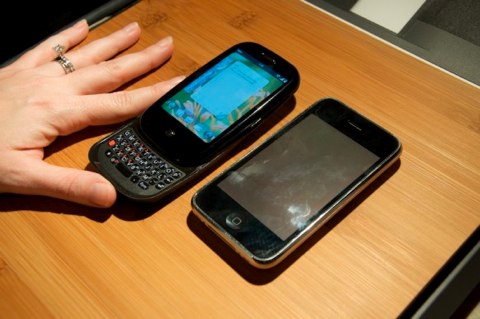 palm-pre-vs-3g-iphone