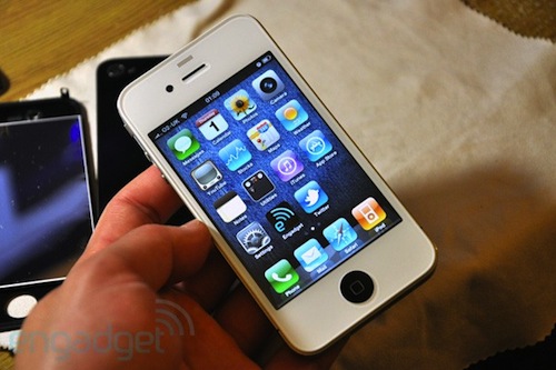iPhone 4 bianco con cover cinese