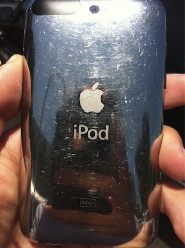 Nuova foto di un prototipo di iPod Touch con fotocamera posteriore