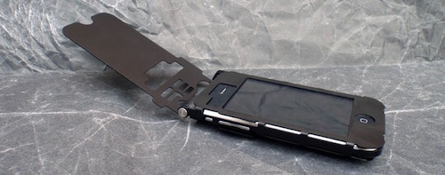 Un case in acciaio inox per iPhone 4