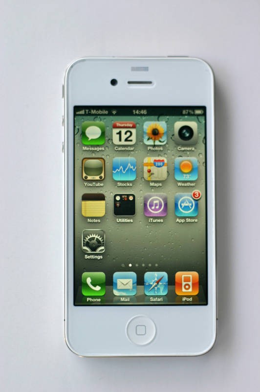 iPhone 4 bianco su eBay. Vero o falso?