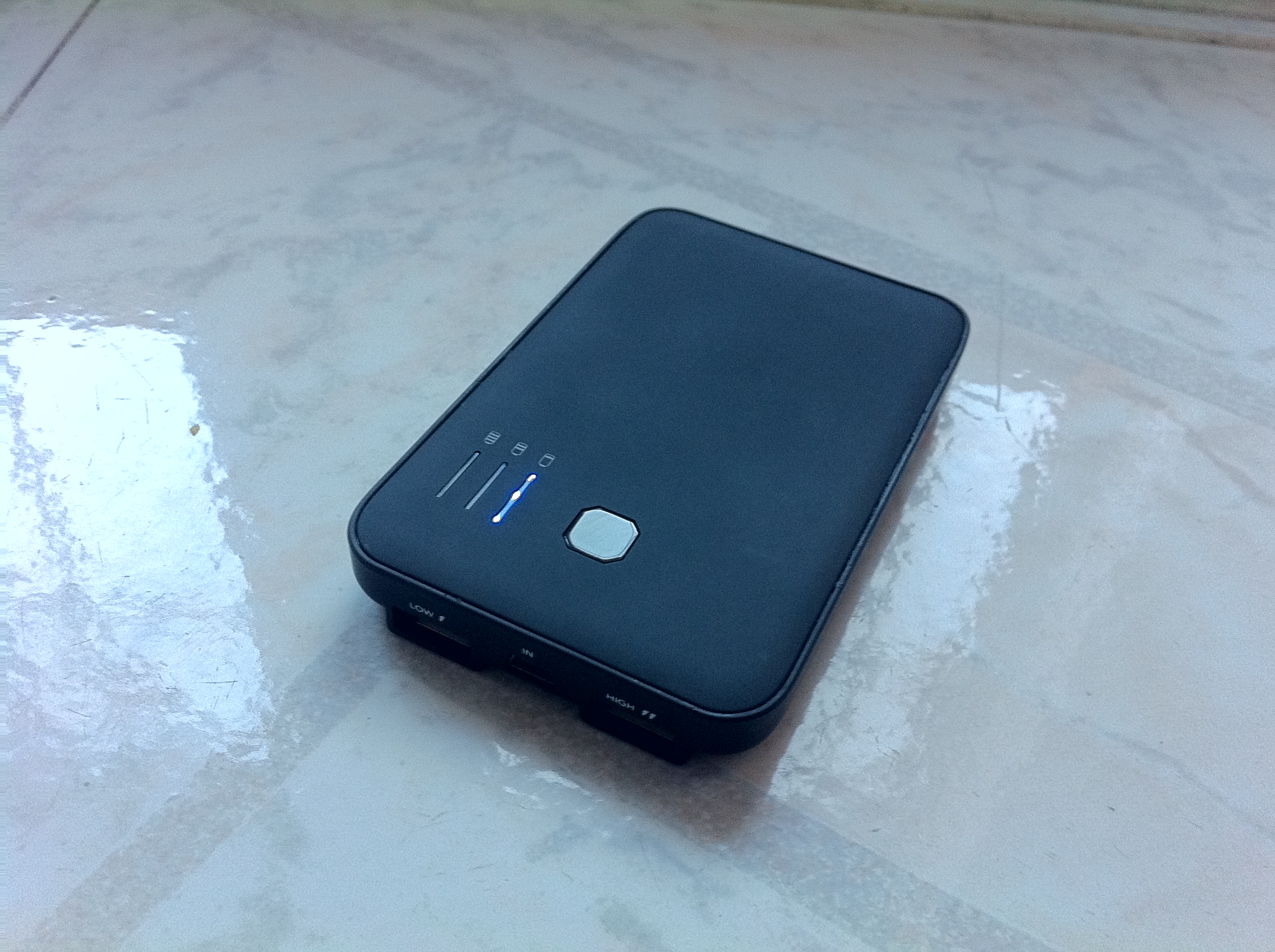 Turbocharger USB 5000: caricabatterie di emergenza per tutti gli iDevice