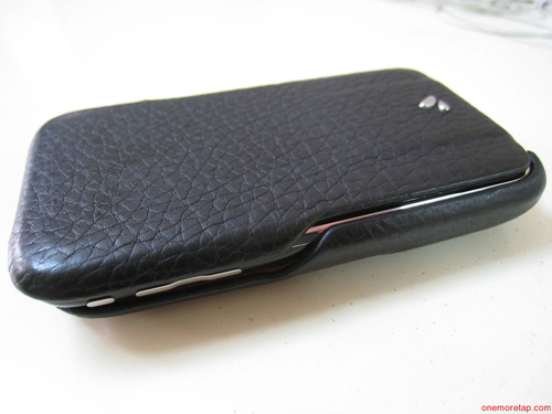 Vaja Black Series Leather case: custodia su misura per iPhone