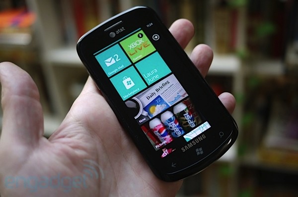Microsoft e le mazzette per far acquistare Windows Phone 7 