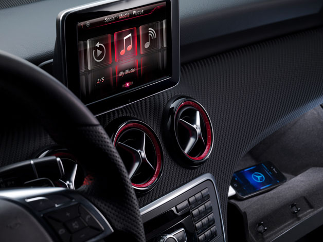 Mercedes-Benz porta Siri nella nuova Classe A