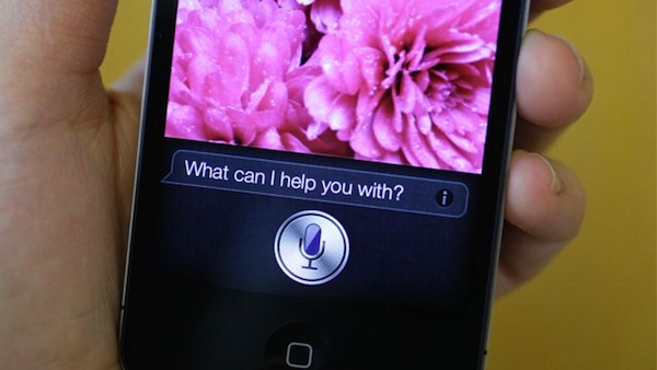 iPhone 4S: l'87% degli utenti utilizza Siri almeno una volta al mese