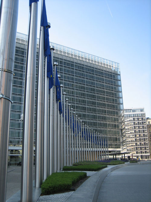 Commissione europea indaga sulle licenze dei brevetti di Motorola 