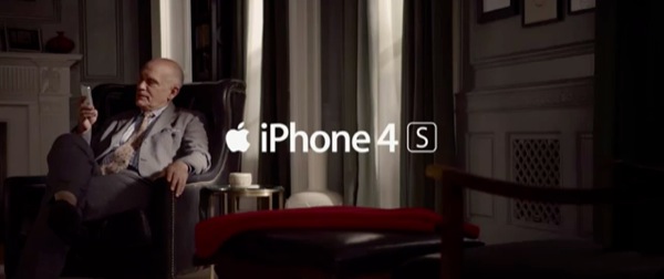 Siri: due nuovi spot con John Malkovich