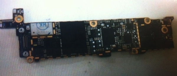 iphone_2012_logic_board_no_shield_back