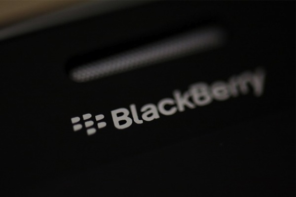 Agenzia dell'immigrazione USA dice addio a BlackBerry 