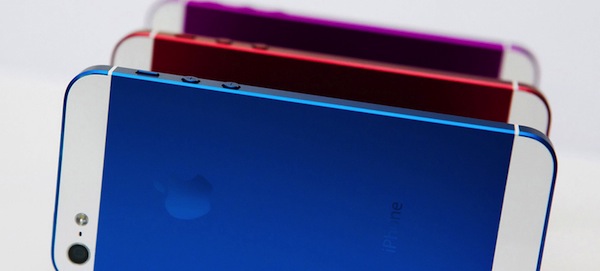 Apple: azioni in crescita nel 2013 e iPhone di diversi colori e misure? 