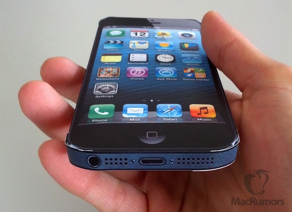 iphone-5-in-hand