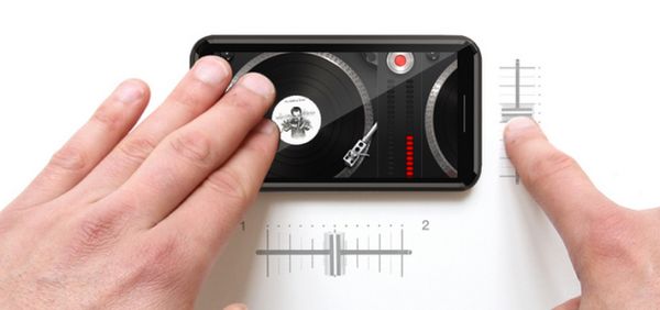 Fuffr, la cover per iPhone che estende il touchscreen