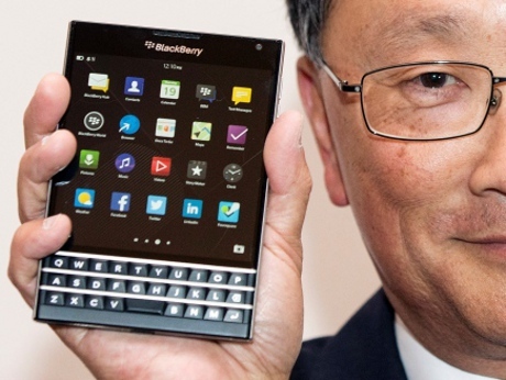 BlackBerry, fino a 550 dollari per un iPhone