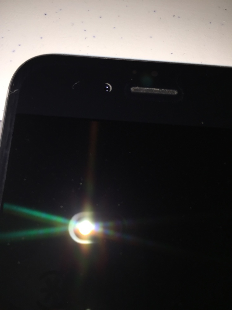 CrescentGate, problema alla fotocamera frontale dell'iPhone 6?